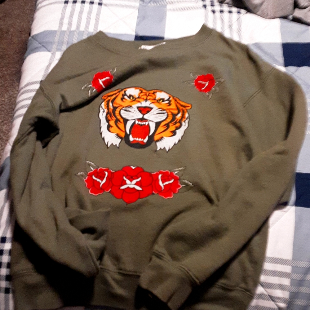 Tiger flower sweater